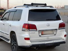 Photo of the vehicle Lexus LX