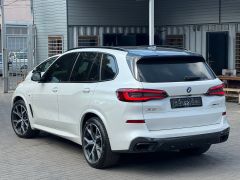 Photo of the vehicle BMW X5