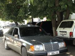 Photo of the vehicle Mercedes-Benz W124