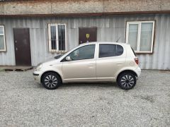 Сүрөт унаа Toyota Vitz