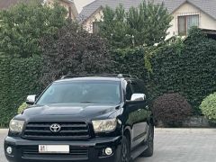 Фото авто Toyota Sequoia