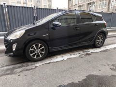 Сүрөт унаа Toyota Prius c