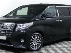 Photo of the vehicle Toyota Alphard