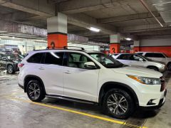 Photo of the vehicle Toyota Highlander