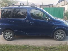 Сүрөт унаа Toyota Yaris Verso