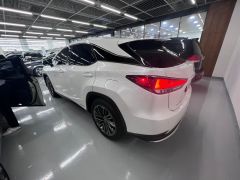 Photo of the vehicle Lexus RX