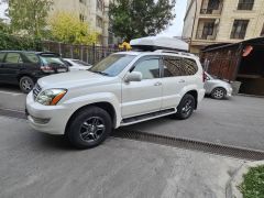 Photo of the vehicle Lexus GX