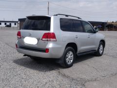 Фото авто Toyota Land Cruiser