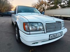 Photo of the vehicle Mercedes-Benz W124