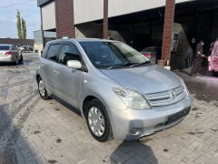 Photo of the vehicle Toyota Ist