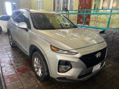 Photo of the vehicle Hyundai Santa Fe