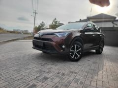 Сүрөт унаа Toyota RAV4