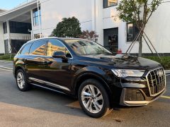 Сүрөт унаа Audi Q7