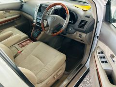 Сүрөт унаа Toyota Harrier