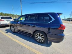 Photo of the vehicle Lexus LX