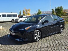 Фото авто Toyota Prius