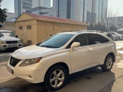 Photo of the vehicle Lexus RX