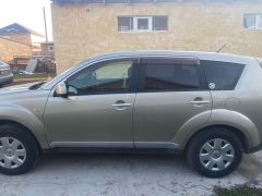 Фото авто Mitsubishi Outlander