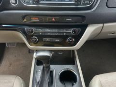 Сүрөт унаа Kia Carnival