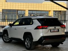 Сүрөт унаа Toyota RAV4