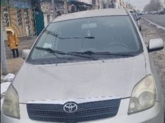 Сүрөт унаа Toyota Corolla Verso