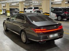 Photo of the vehicle Genesis G90