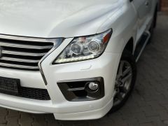 Photo of the vehicle Lexus LX