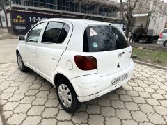 Сүрөт унаа Toyota Vitz