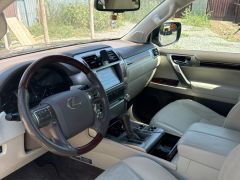 Photo of the vehicle Lexus GX