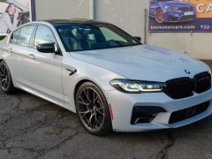 Photo of the vehicle BMW M5