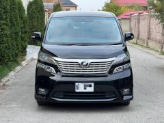 Photo of the vehicle Toyota Vellfire