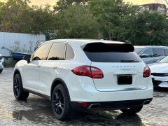 Сүрөт унаа Porsche Cayenne