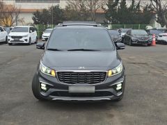 Фото авто Kia Carnival