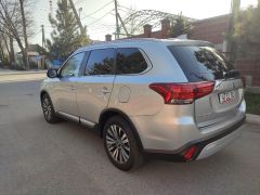 Фото авто Mitsubishi Outlander