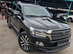 Сүрөт унаа Toyota Land Cruiser