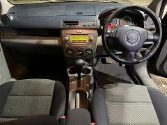 Photo of the vehicle Mazda Demio