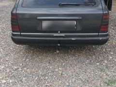 Сүрөт унаа Mercedes-Benz W124