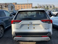 Сүрөт унаа Toyota RAV4