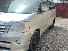 Сүрөт унаа Toyota Noah