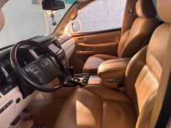 Photo of the vehicle Lexus LX