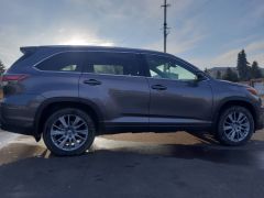 Photo of the vehicle Toyota Highlander