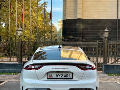 Сүрөт унаа Kia Stinger