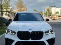 Photo of the vehicle BMW X5