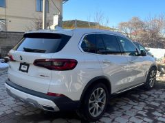 Photo of the vehicle BMW X5