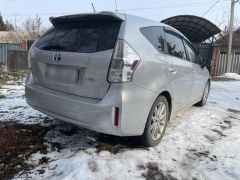 Фото авто Toyota Prius v (+)