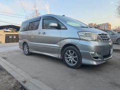 Фото авто Toyota Alphard