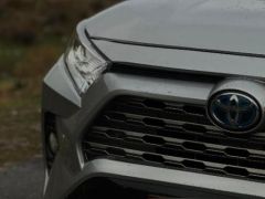 Сүрөт унаа Toyota RAV4