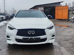 Сүрөт унаа Infiniti Q30