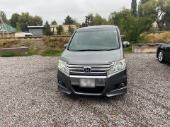 Фото авто Honda Stepwgn