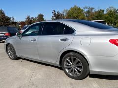 Photo of the vehicle Lexus ES